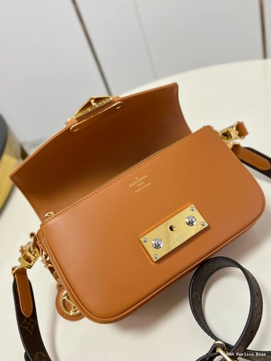 Aaa replica ru Vuitton Louis SWING 0802